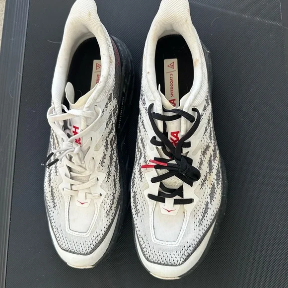 Hoka Speedgoat 5 - Picture 2 of 3